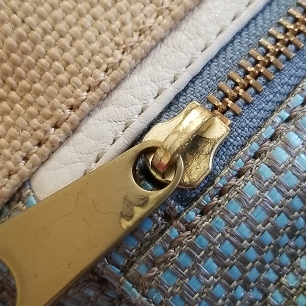 CLOSING SALE FOSSIL Explorer Crossbody - Picture 4 of 14